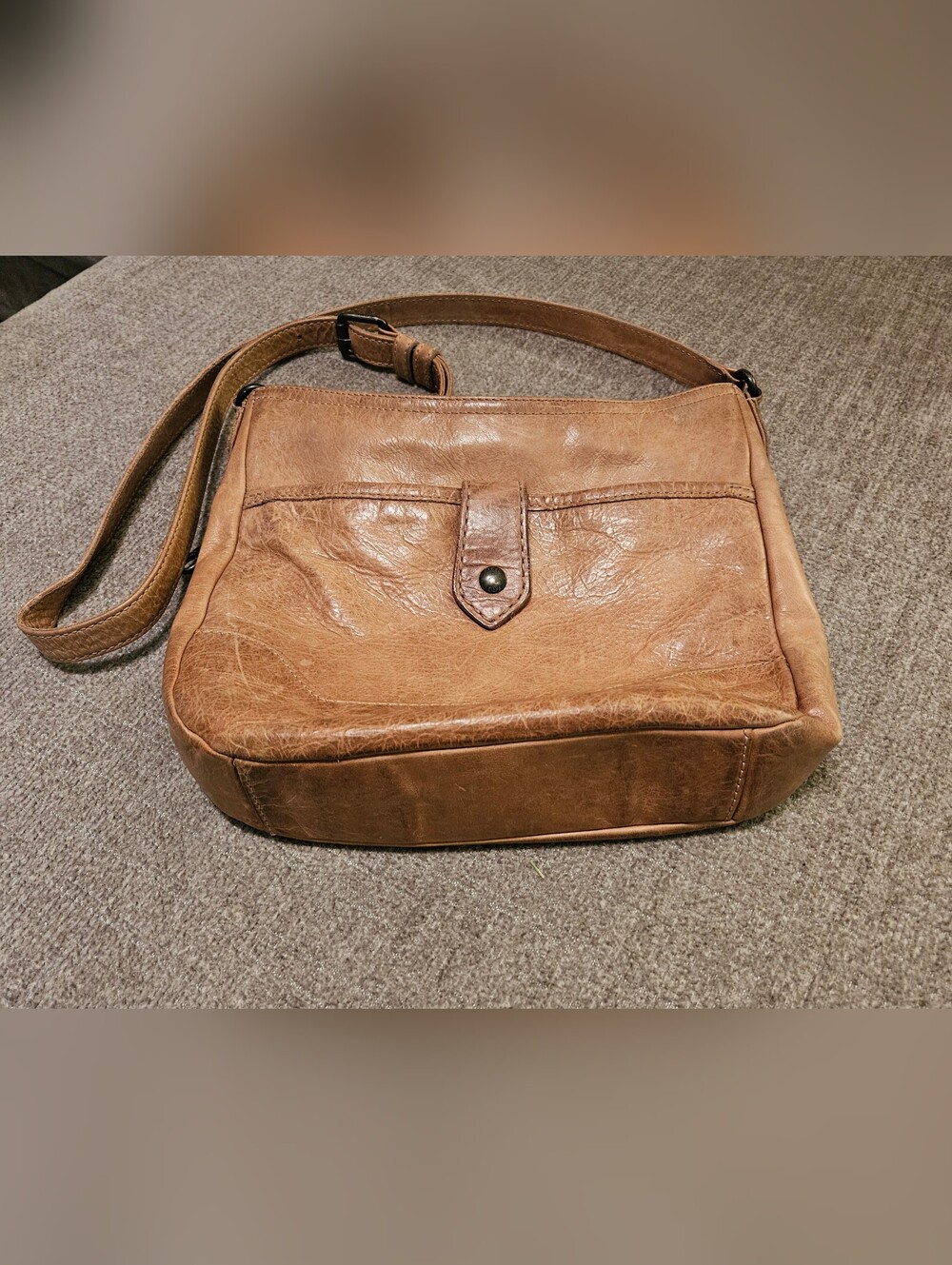 Frye☆Leather Crossbody Bag in Tan - Picture 13 of 15